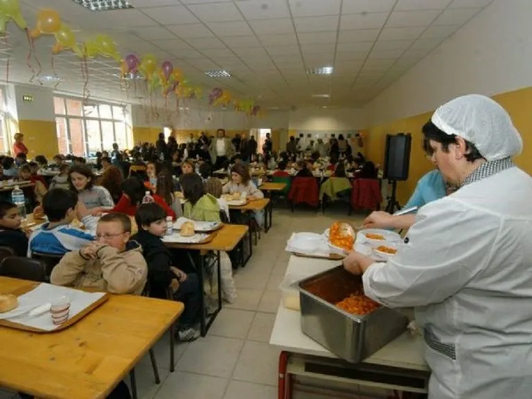 Torino, bimbi intossicati dopo aver mangiato a scuola