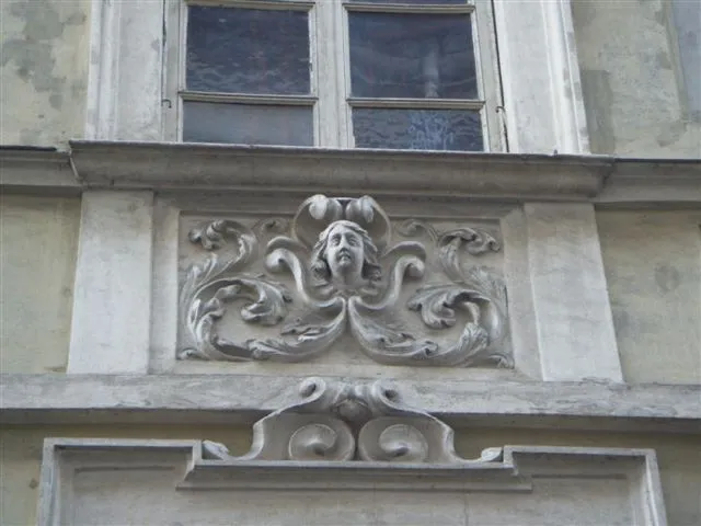 Uno spettro a Palazzo Bartolo