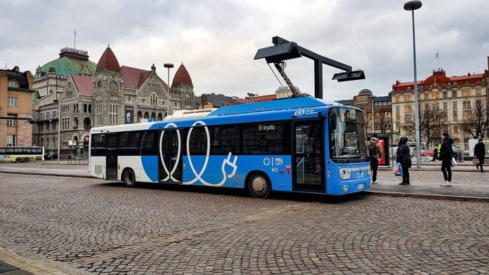 Autobus elettrici costruiti a Torino per Parigi