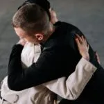 Giornata Mondiale dell’abbraccio: origini ed effetti
