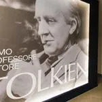Apre la mostra su Tolkien nella Reggia di Venaria a Torino: l’uomo, il professore, l’autore
