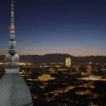 La Mole Antonelliana illuminata per il Natale 2024: giorni e orari