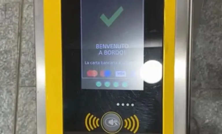 Salone del Libro 2025 e biglietti elettronici per bus e metro: più di 160mila tap
