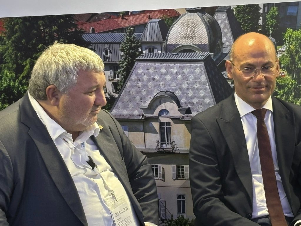 Il Sindaco di Pianezza Antonio Castello con l’Ambasciatore per la Santa Sede del Kosovo Vehbi Miftari,