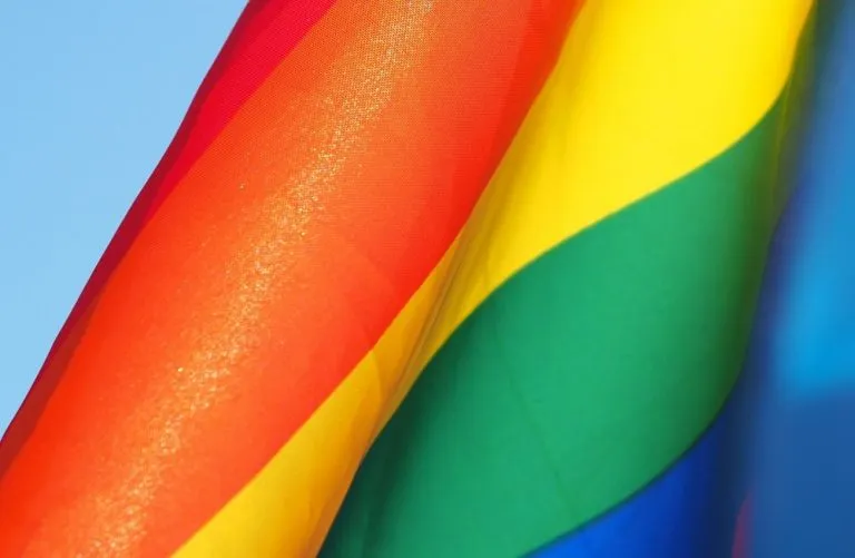 Torino Pride 2025, strade chiuse per il corteo: le modifiche alla viabilità