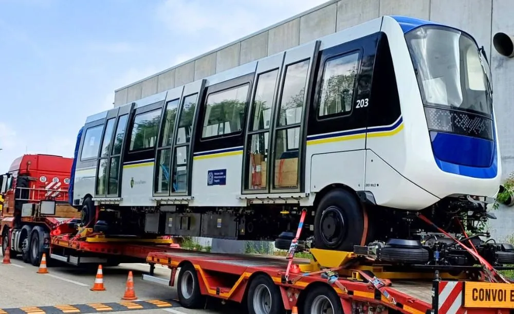 Nuovi treni della metropolitana di Torino: consegnato il primo convoglio