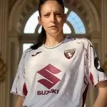 Torino: presentata la nuova maglia Away per la stagione 2025-2026